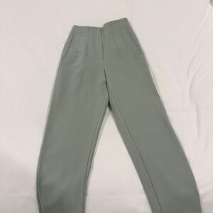 Elegant High-Waisted Trousers in Light Gray